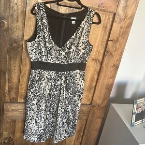 H&M Elegant Black Garment